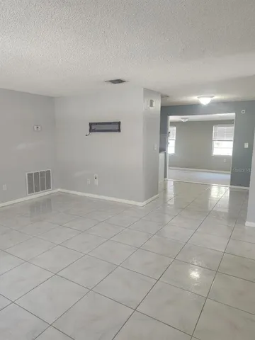 $2,000 | 901 Peninsula Road, Tarpon Springs, FL 34689