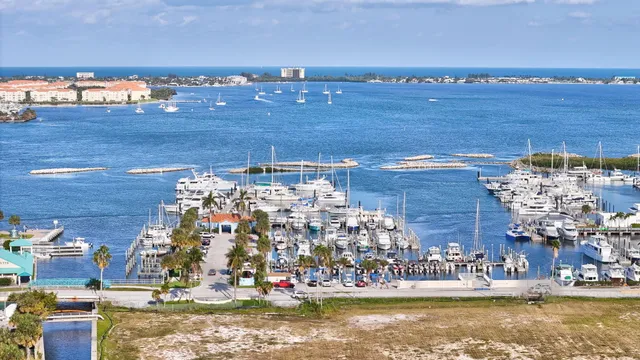 $6,000 | 419 North 2nd Street, Fort Pierce, FL 34950