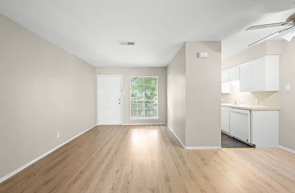$1,150 | 2012 Brun Street, Unit E, Houston, TX 77019