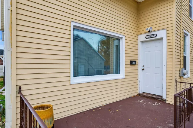 $199,000 | 1609 St Clair Street, Racine, WI 53402