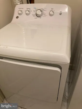 $3,200 | 6142 Joust Lane, Alexandria, VA 22315