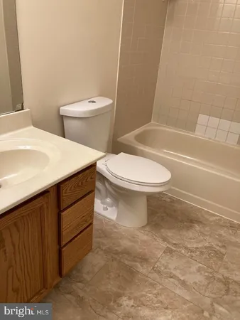 $3,200 | 6142 Joust Lane, Alexandria, VA 22315
