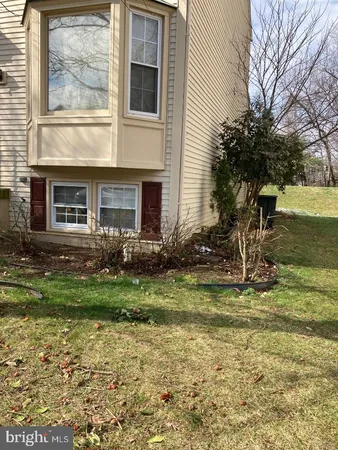 $3,200 | 6142 Joust Lane, Alexandria, VA 22315