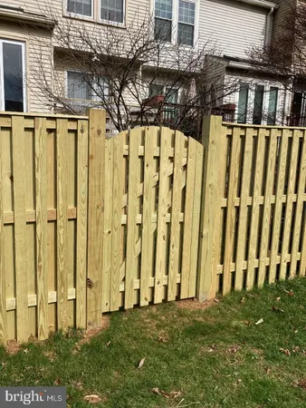 $3,200 | 6142 Joust Lane, Alexandria, VA 22315