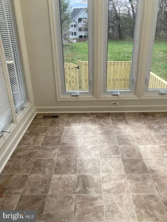 $3,200 | 6142 Joust Lane, Alexandria, VA 22315