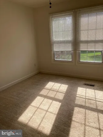 $3,200 | 6142 Joust Lane, Alexandria, VA 22315