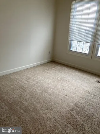 $3,200 | 6142 Joust Lane, Alexandria, VA 22315