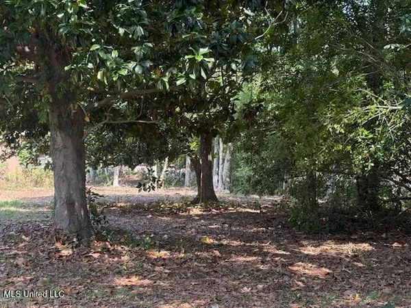 $114,000 | Camelia Dr Pass, Pass Christian, MS 39571