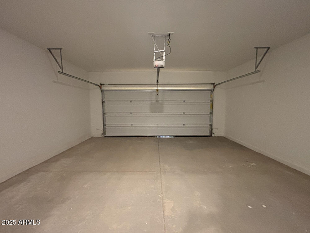47734 West Moeller Road Maricopa, AZ 85139 - Photo 20 of 27 19 Garage