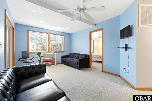 $1,100,000 | 1044 Whalehead Drive, Corolla, NC 27927