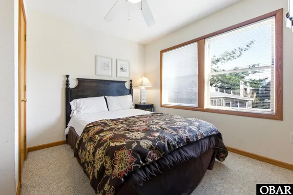 $1,100,000 | 1044 Whalehead Drive, Corolla, NC 27927