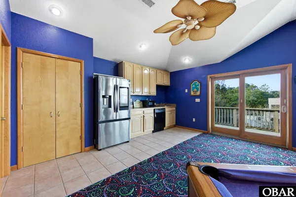 $1,100,000 | 1044 Whalehead Drive, Corolla, NC 27927