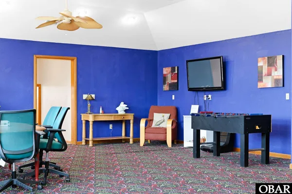 $1,100,000 | 1044 Whalehead Drive, Corolla, NC 27927