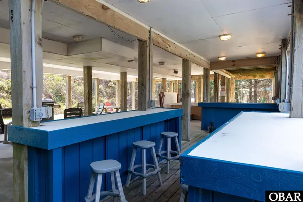 $1,100,000 | 1044 Whalehead Drive, Corolla, NC 27927