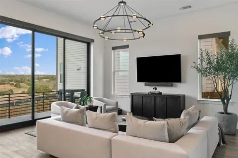 $750,000 | 7420 Cordoba Drive, Austin, TX 78724