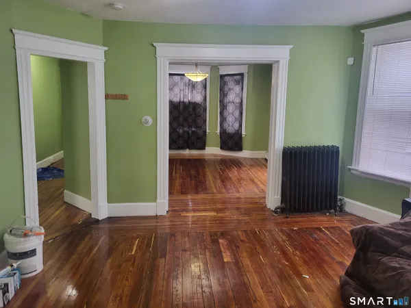$1,800 | 83 Waterville Street, Waterbury, CT 06710