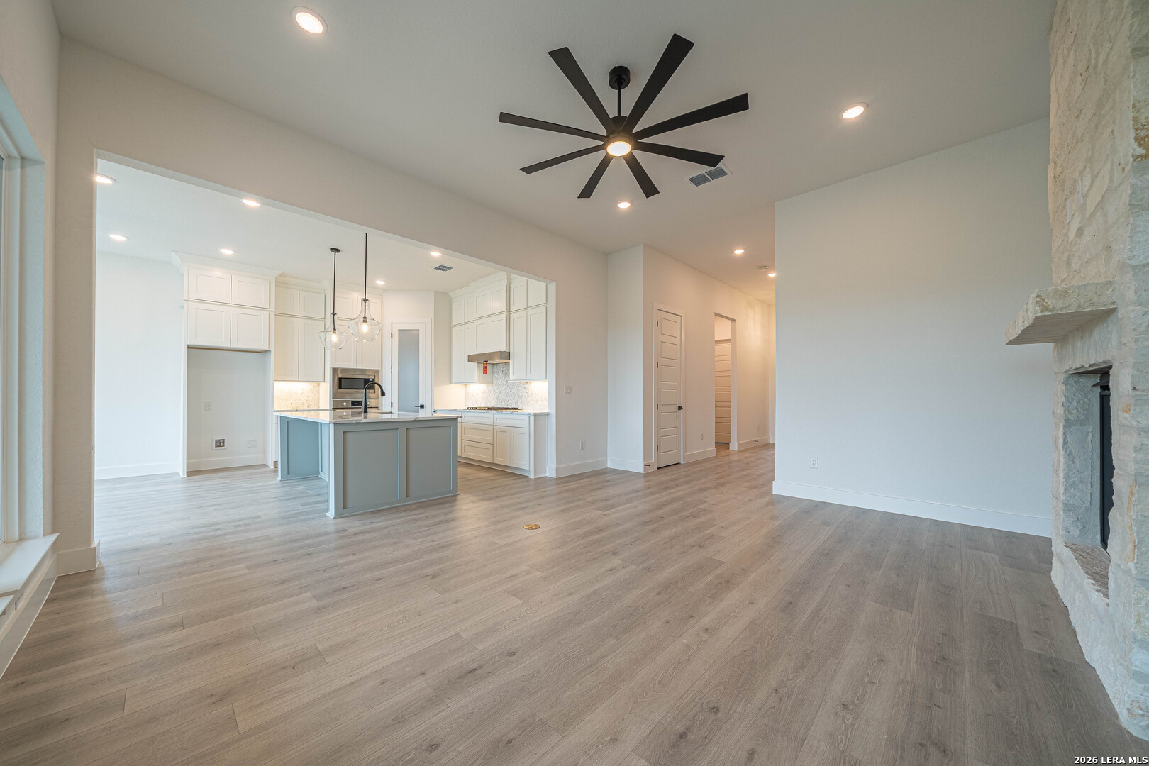 2053 Toscano Way Kerrville, TX 78028 - Photo 11 of 34