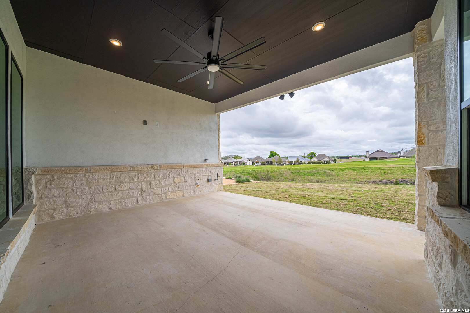 2053 Toscano Way Kerrville, TX 78028 - Photo 6 of 34