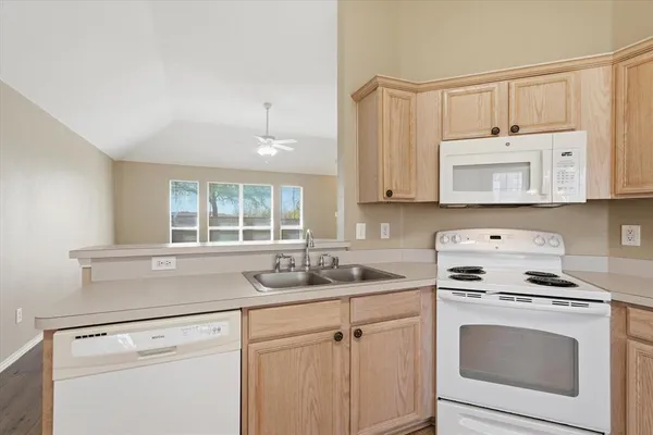 $2,050 | 9229 Chesapeake Lane, McKinney, TX 75071