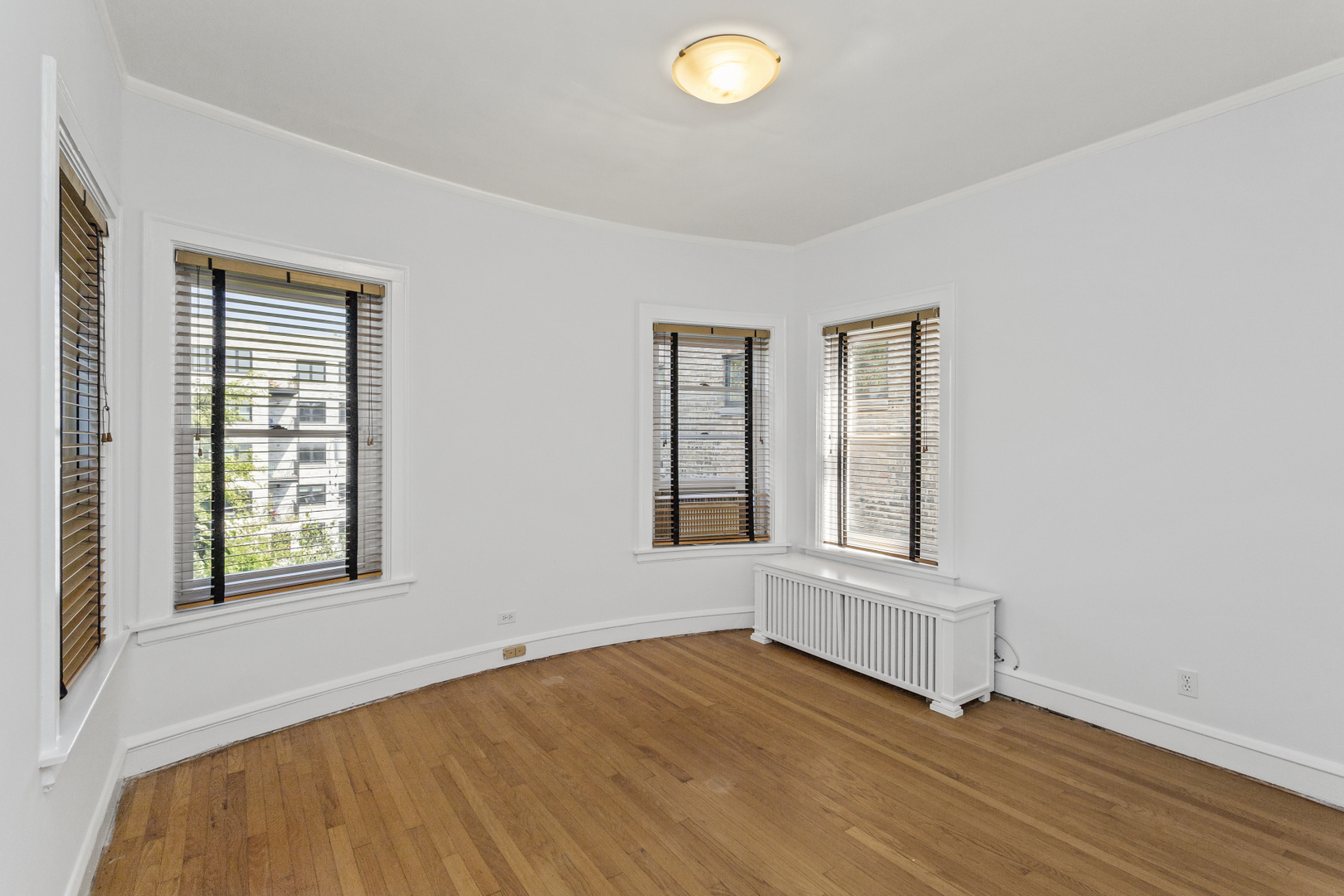 497 Sheridan Road, Unit 3 Evanston, IL 60202 - Photo 13 of 22 Gallery Image 13
