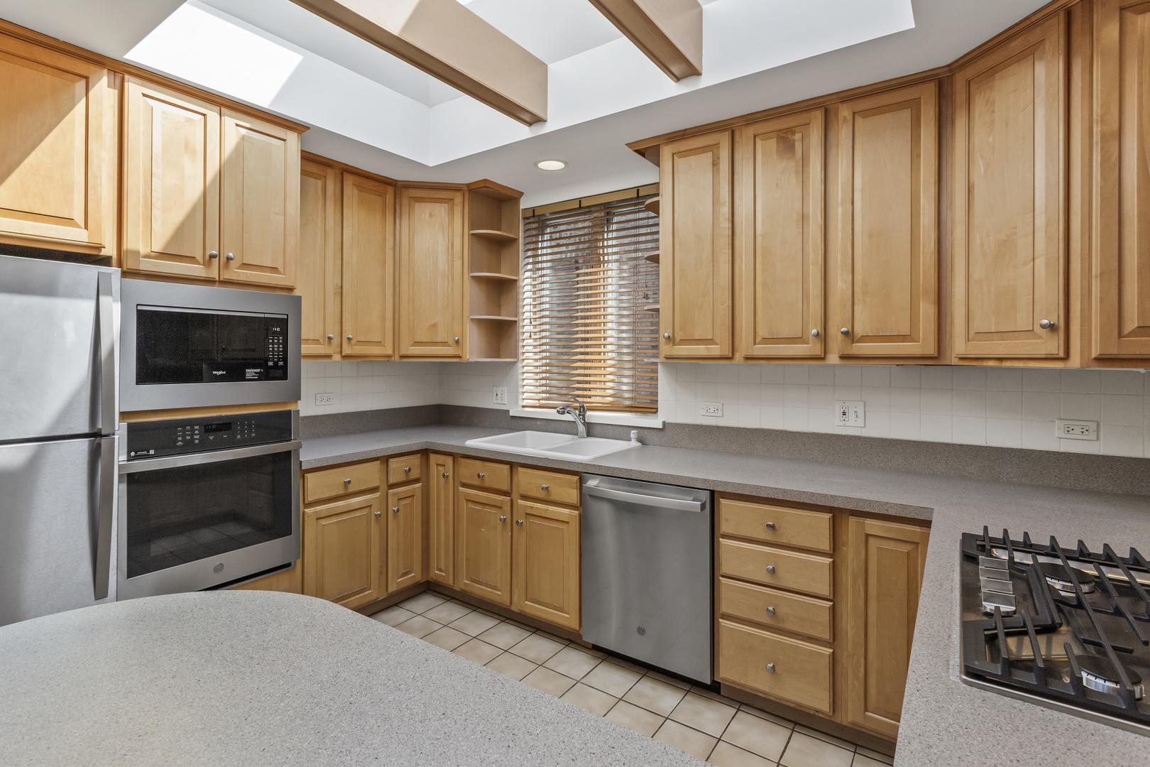 497 Sheridan Road, Unit 3 Evanston, IL 60202 - Photo 8 of 22 Gallery Image 8