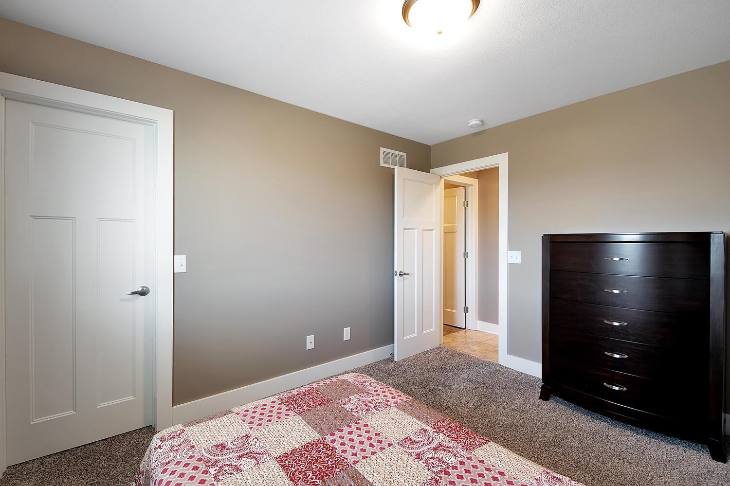 302 Springlake Court Newton, KS 67114 - Photo 22 of 34