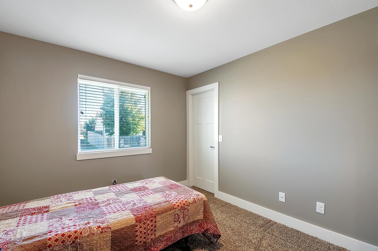 302 Springlake Court Newton, KS 67114 - Photo 23 of 34