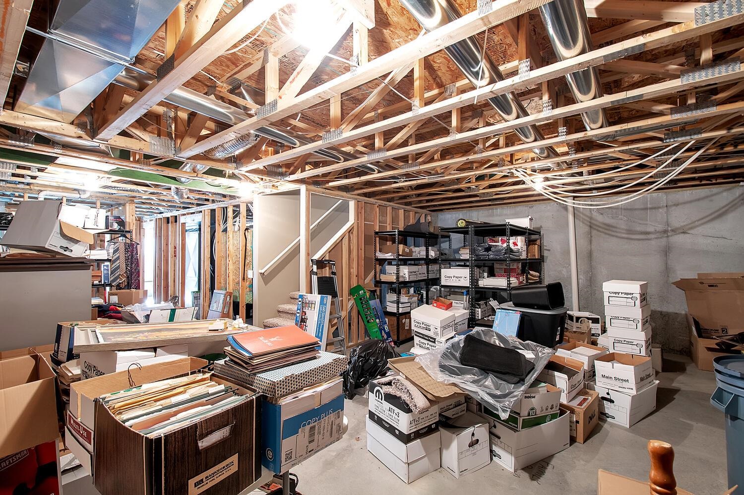 302 Springlake Court Newton, KS 67114 - Photo 31 of 34