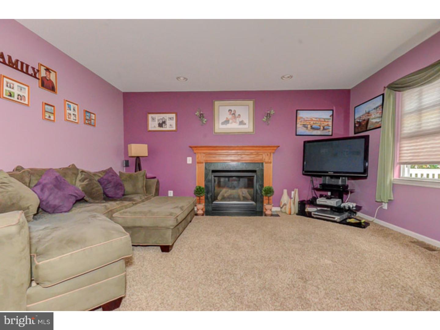 648 Surrey Road Sewell, NJ 08080 - Photo 2 of 25