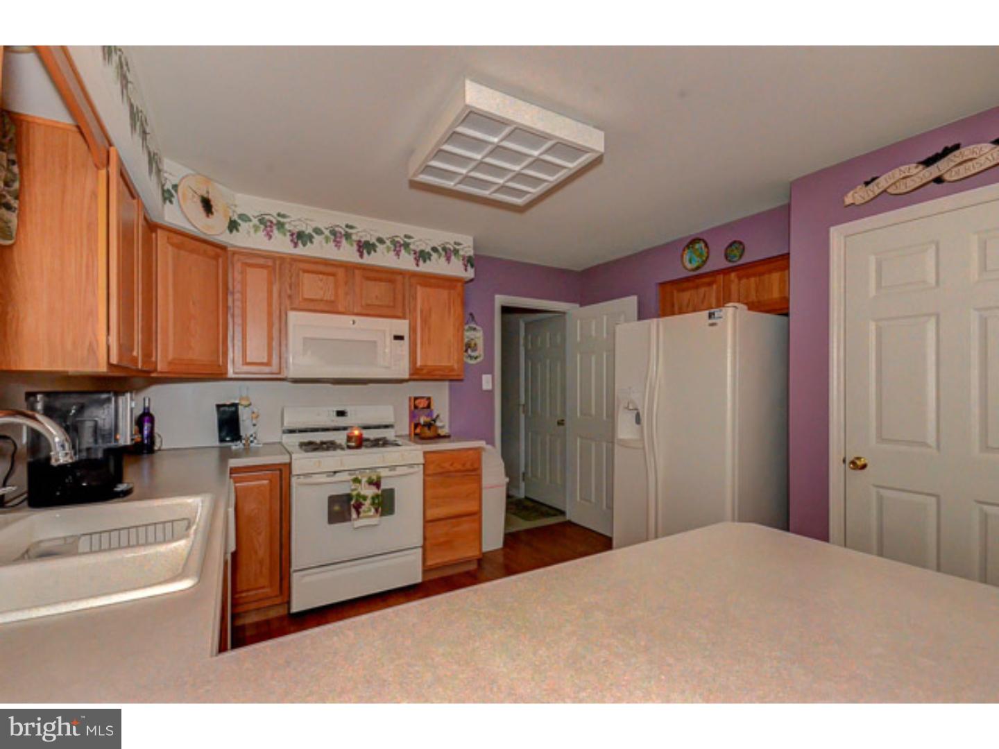 648 Surrey Road Sewell, NJ 08080 - Photo 13 of 25