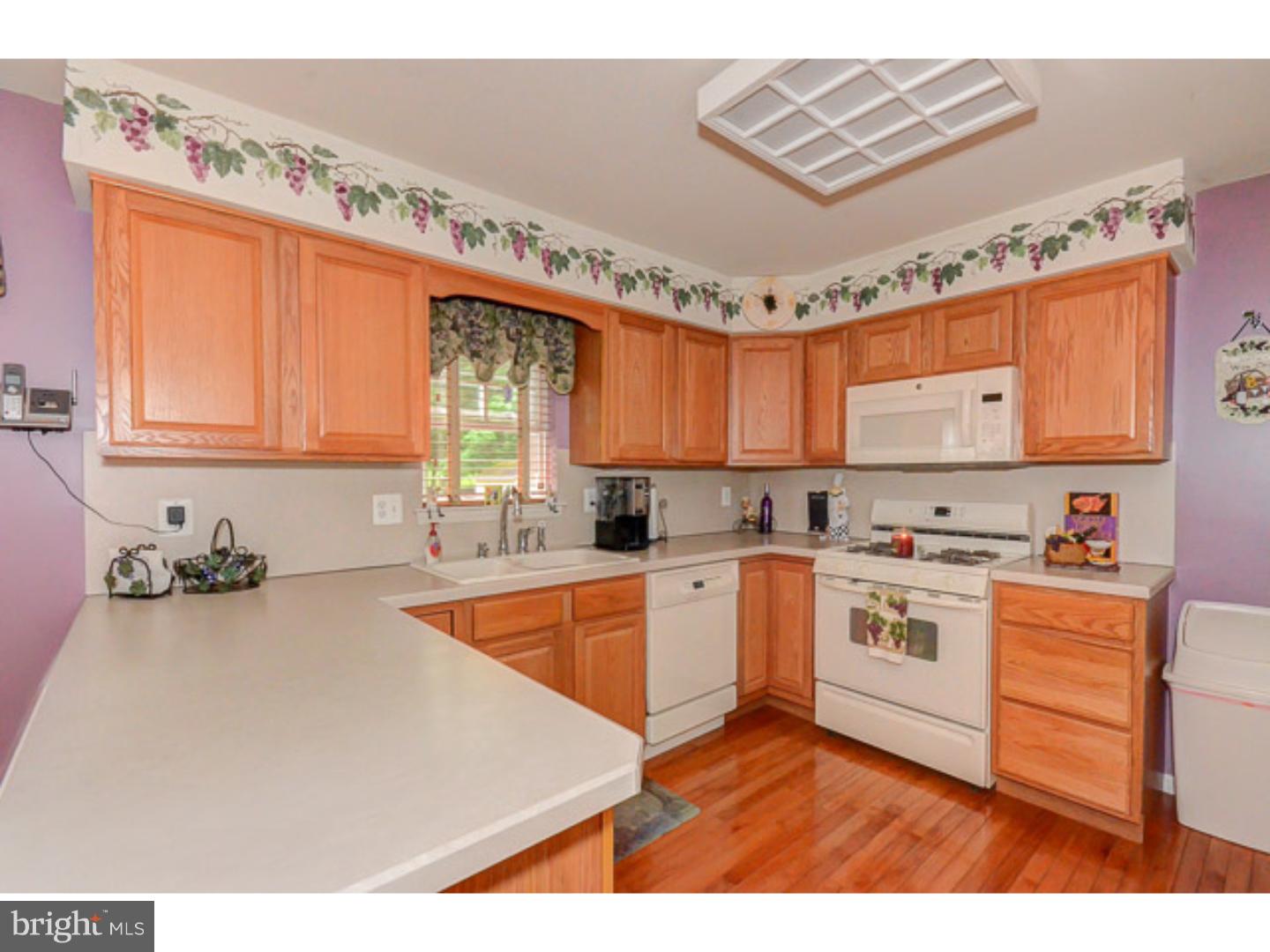 648 Surrey Road Sewell, NJ 08080 - Photo 14 of 25
