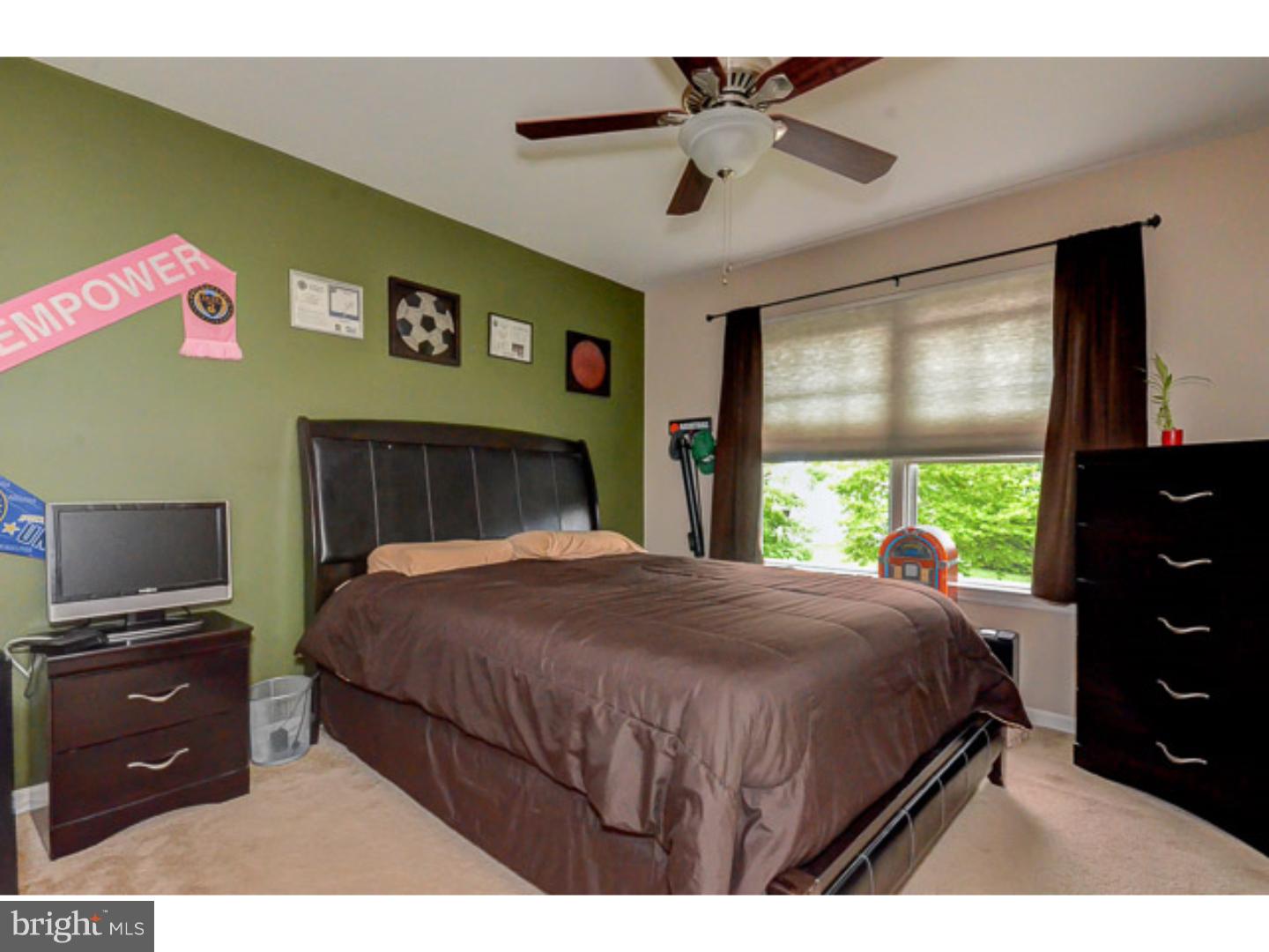 648 Surrey Road Sewell, NJ 08080 - Photo 17 of 25