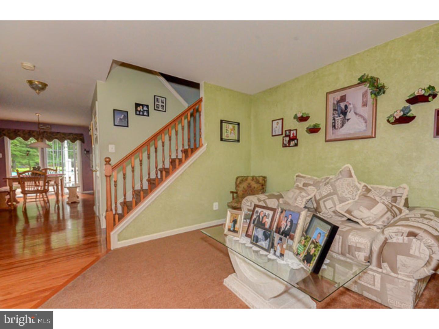 648 Surrey Road Sewell, NJ 08080 - Photo 8 of 25