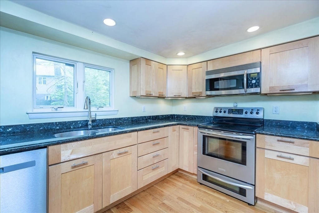 68 Walnut Road Swampscott, MA 01907 - Photo 13 of 41