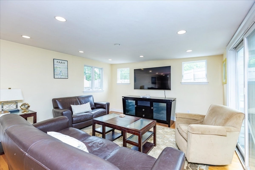 68 Walnut Road Swampscott, MA 01907 - Photo 8 of 41