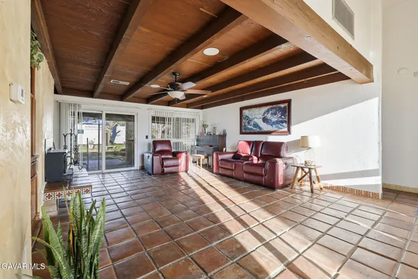 $3,500 | 40555 20th Street West, Palmdale, CA 93551