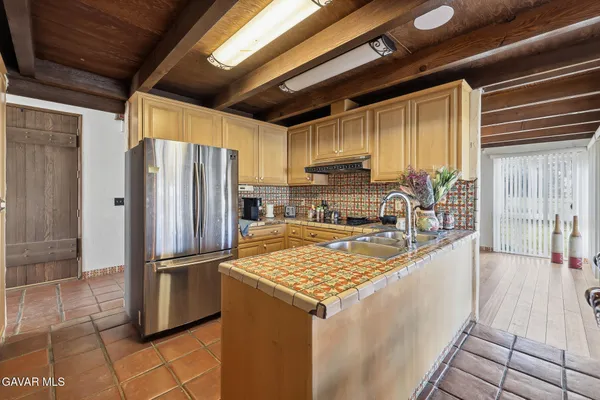 $3,500 | 40555 20th Street West, Palmdale, CA 93551