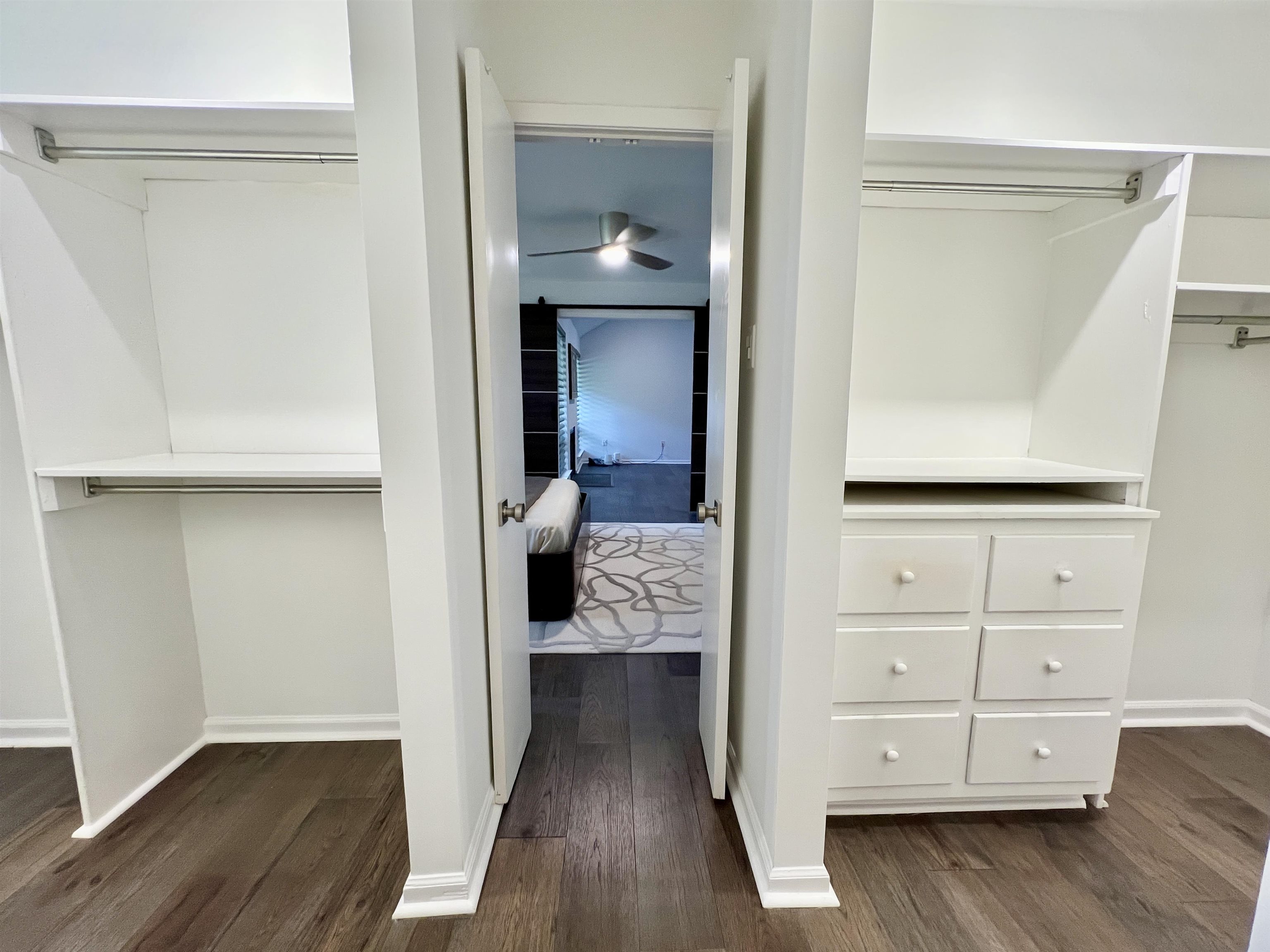 6921 Tangleberry Cove Memphis, TN 38119 - Photo 19 of 39 a view of a hallway with wooden floor