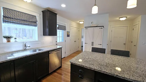 $672,000 | 15 Webhannet Place, Unit 10, Kennebunk, ME 04043