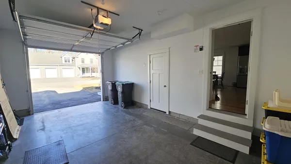 $672,000 | 15 Webhannet Place, Unit 10, Kennebunk, ME 04043