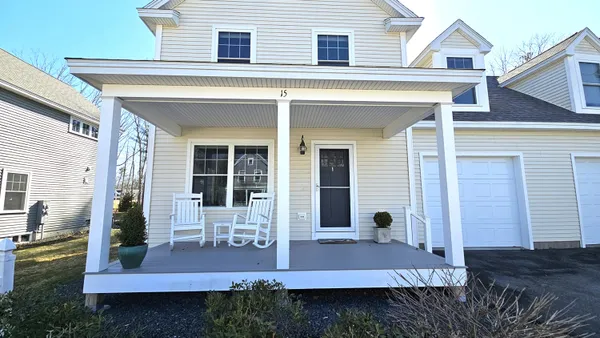 $672,000 | 15 Webhannet Place, Unit 10, Kennebunk, ME 04043