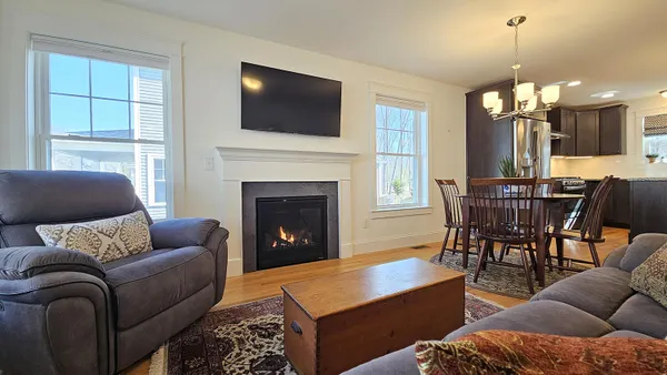 $672,000 | 15 Webhannet Place, Unit 10, Kennebunk, ME 04043