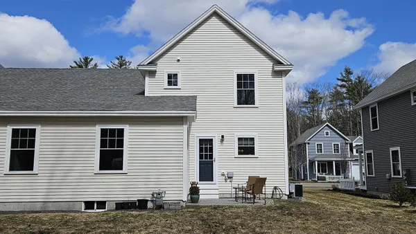 $672,000 | 15 Webhannet Place, Unit 10, Kennebunk, ME 04043