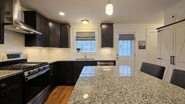 $672,000 | 15 Webhannet Place, Unit 10, Kennebunk, ME 04043