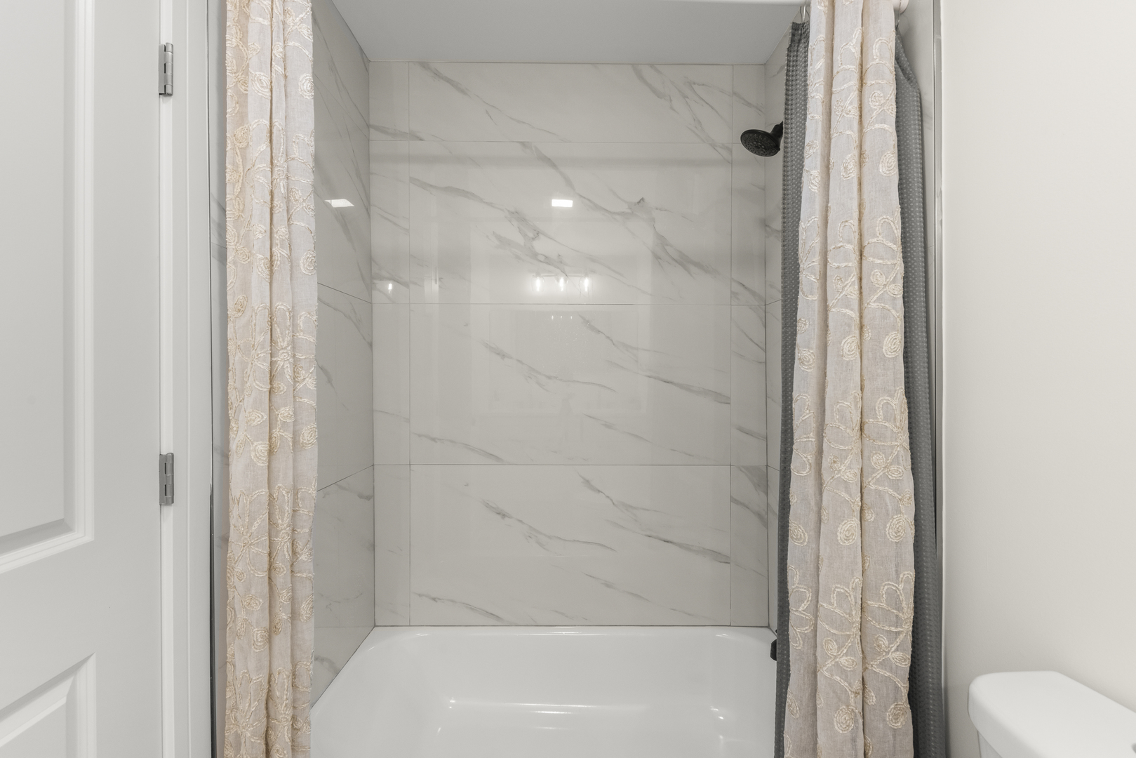6557 Raintree Court Lisle, IL 60532 - Photo 24 of 50 Gallery Image 24