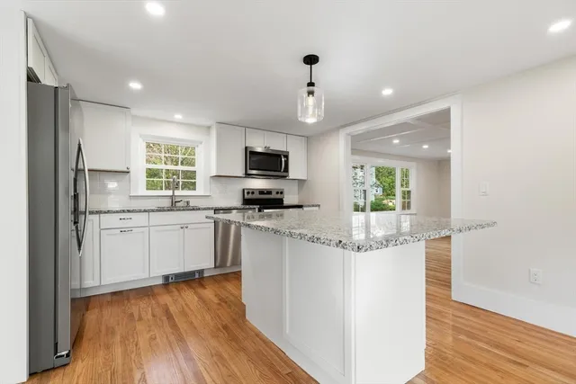 $899,999 | 177 Main Street, Rockport, MA 01966