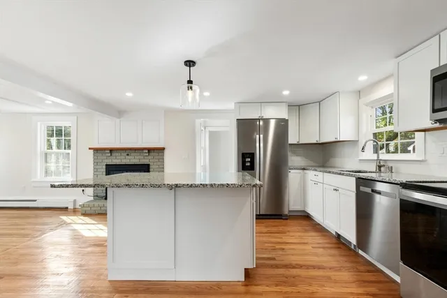 $899,999 | 177 Main Street, Rockport, MA 01966