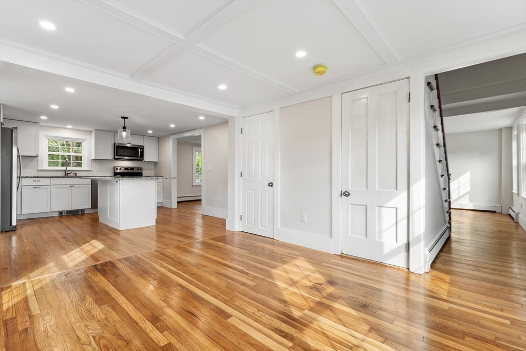 177 Main Street Rockport, MA 01966 - Photo 10 of 33