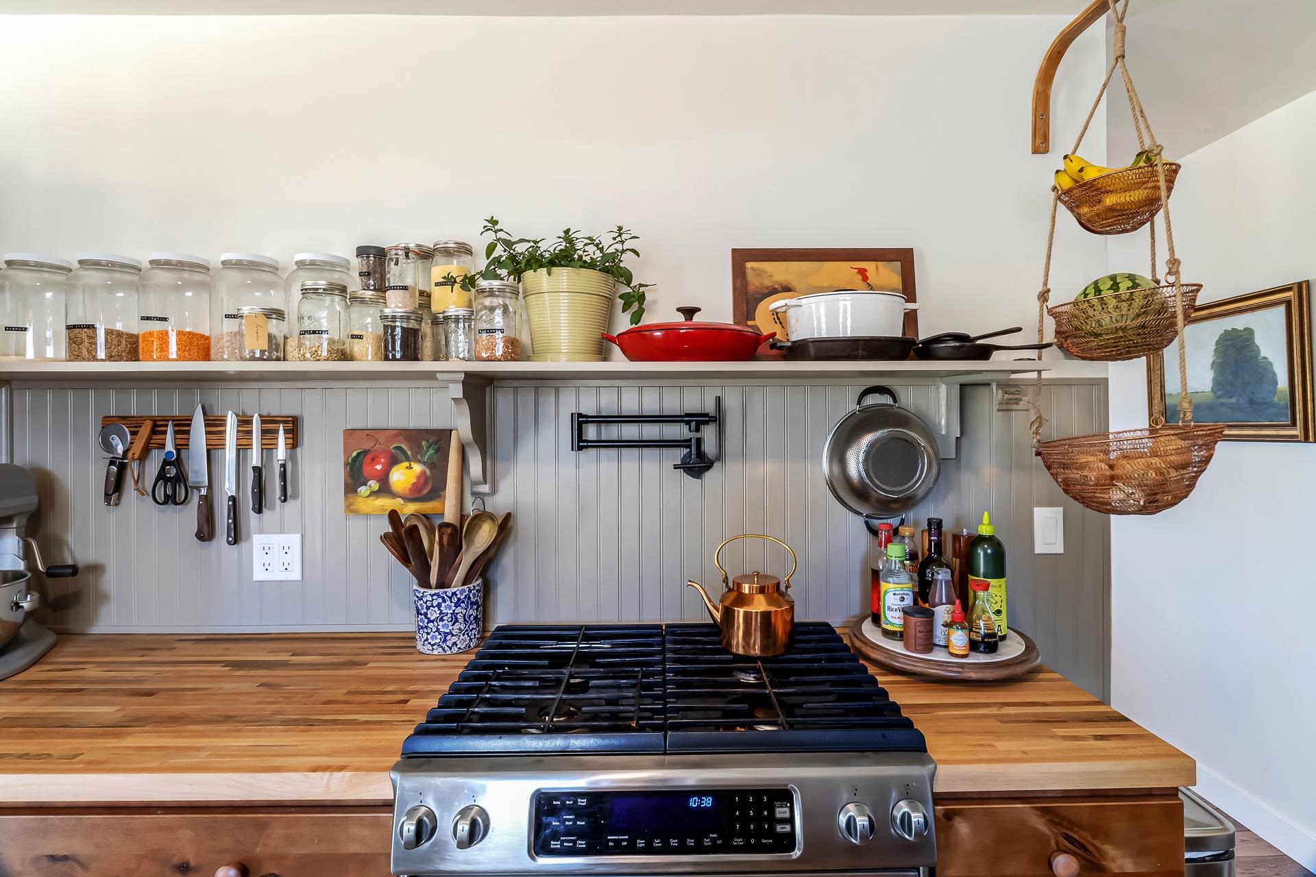 53887 Ie 3/4 Road Molina, CO 81646 - Photo 11 of 33 a kitchen with a stove and a wooden floor