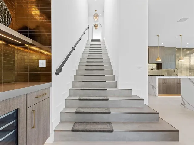 $25,000 | 2657 Northeast 34th Street, Fort Lauderdale, FL 33306